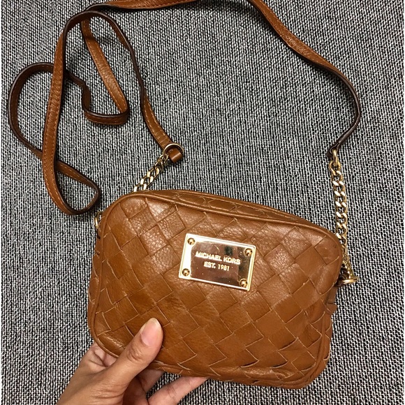 ❌SOLD❌Michael kors crossbody bag - Picture 2 of 6